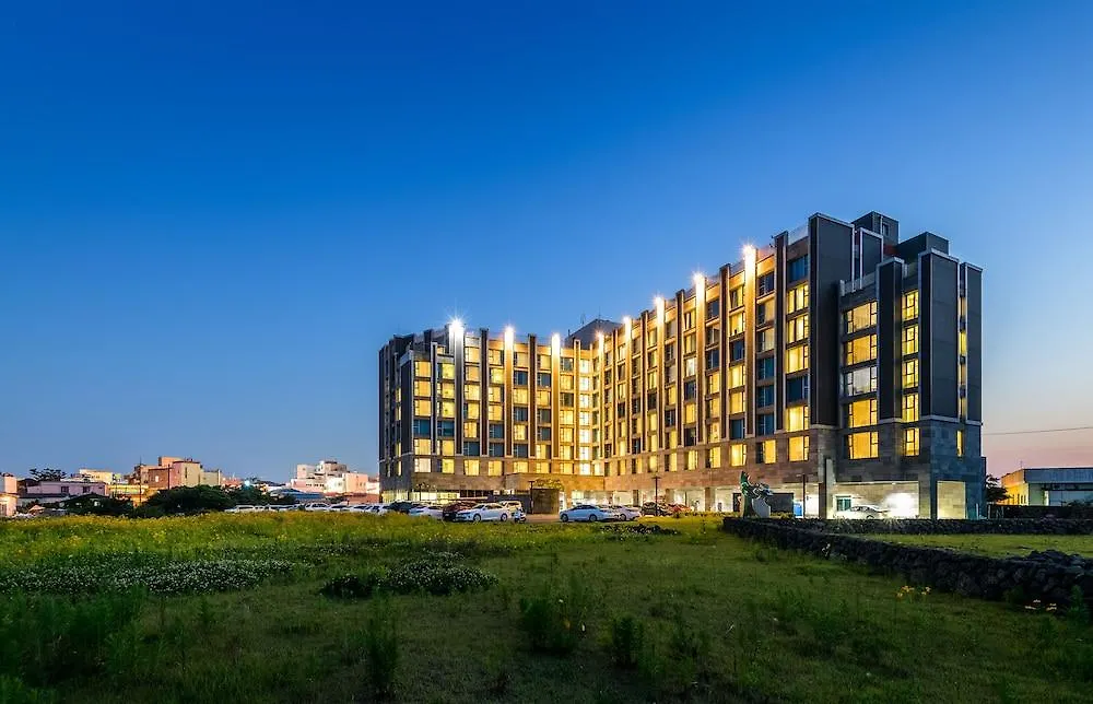 Brown Suites Hotel And Resort Jeju 4*,