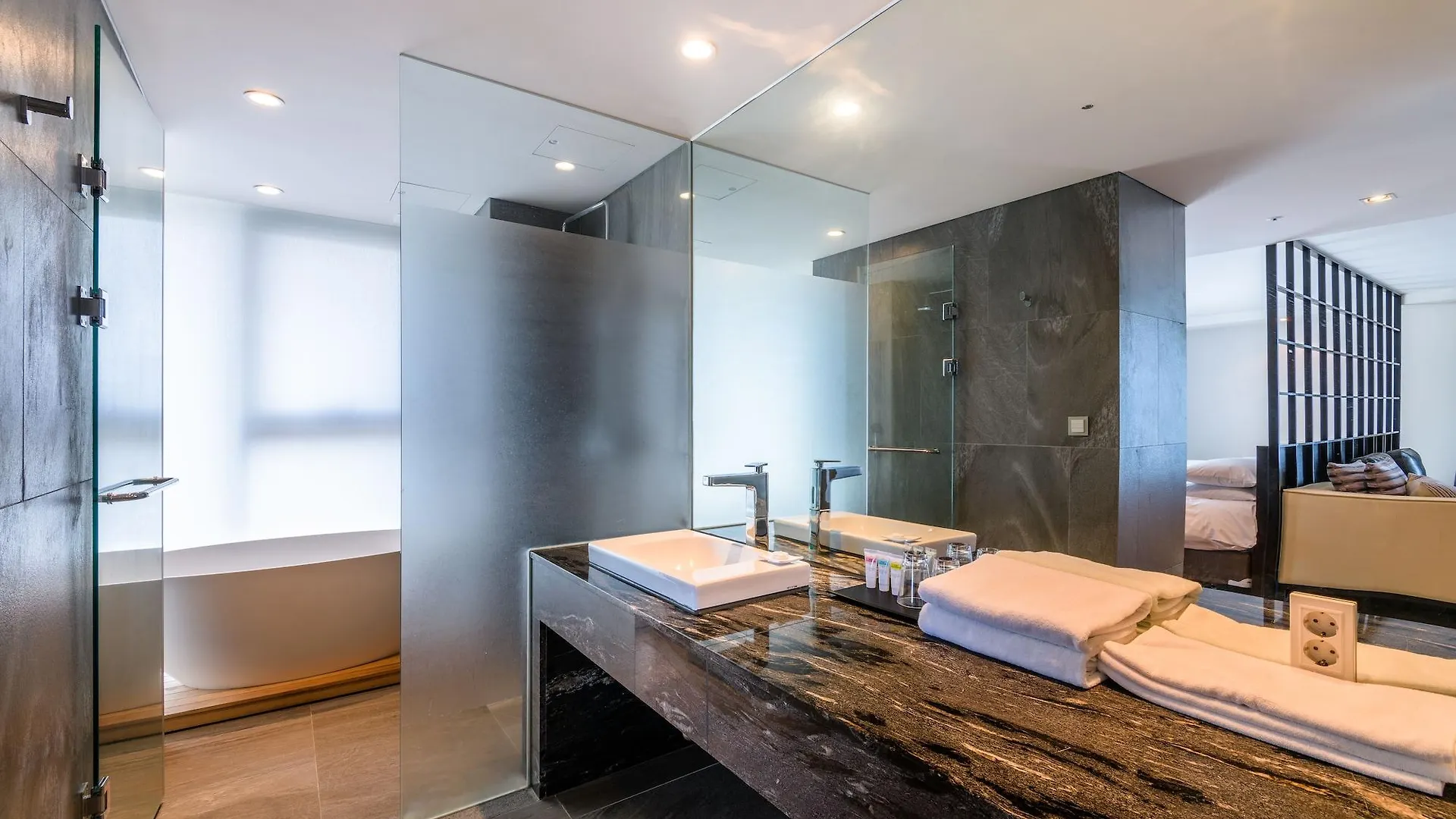 Brown Suites Hotel And Resort Jeju