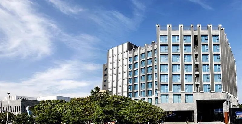 Brown Suites Hotel And Resort Jeju 4*,