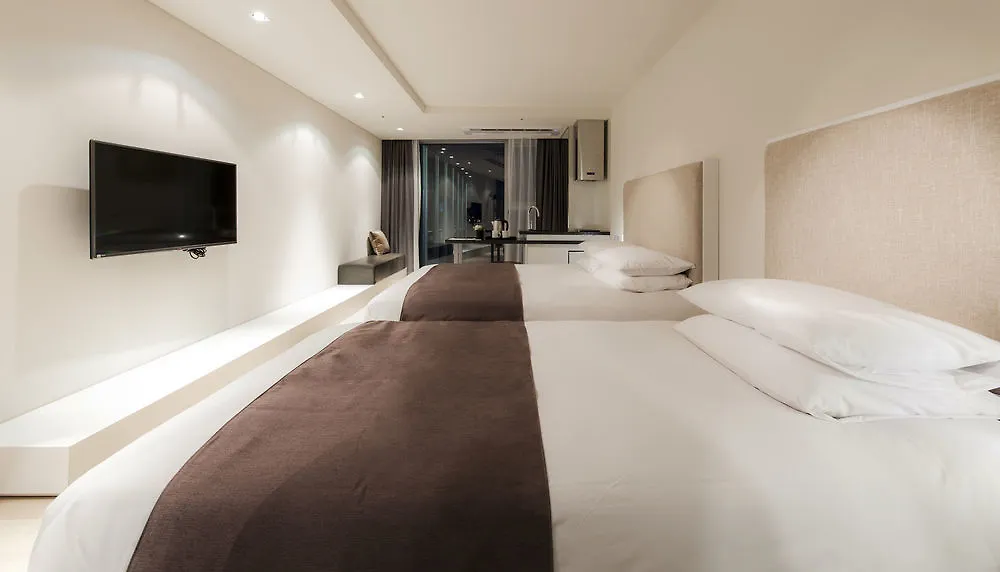 Brown Suites Hotel And Resort Jeju
