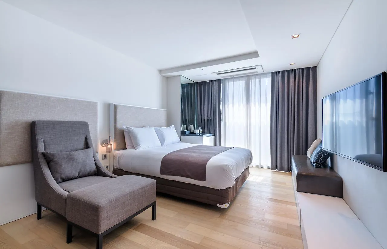 Brown Suites Hotel And Resort Jeju