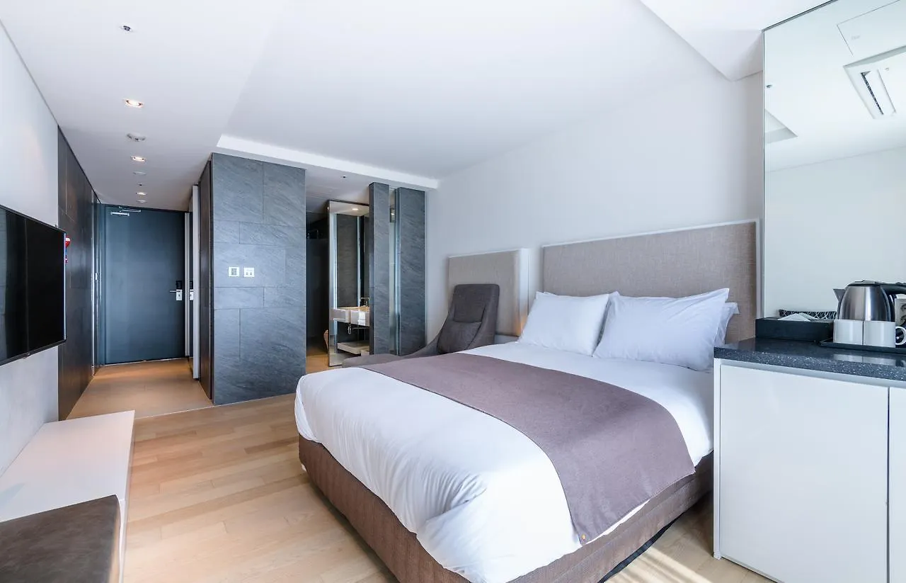 Brown Suites Hotel And Resort Jeju